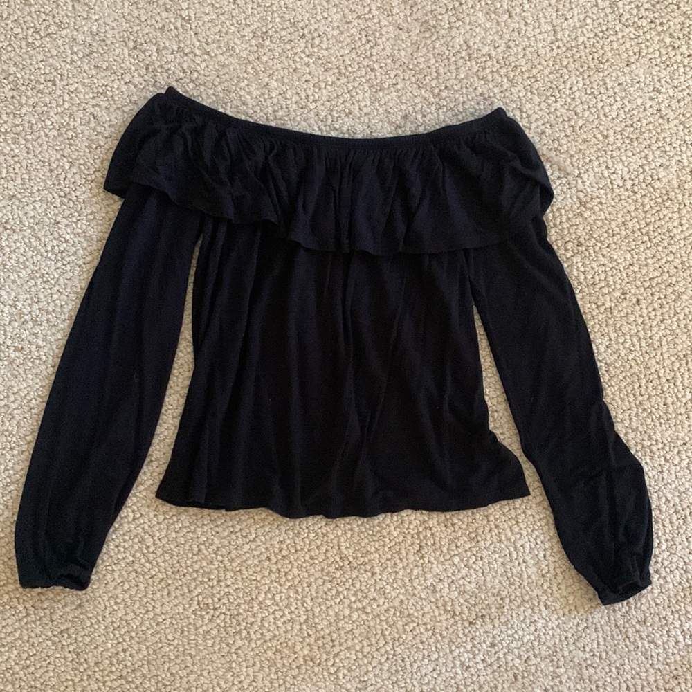 Super flowy off the shoulder long sleeved top